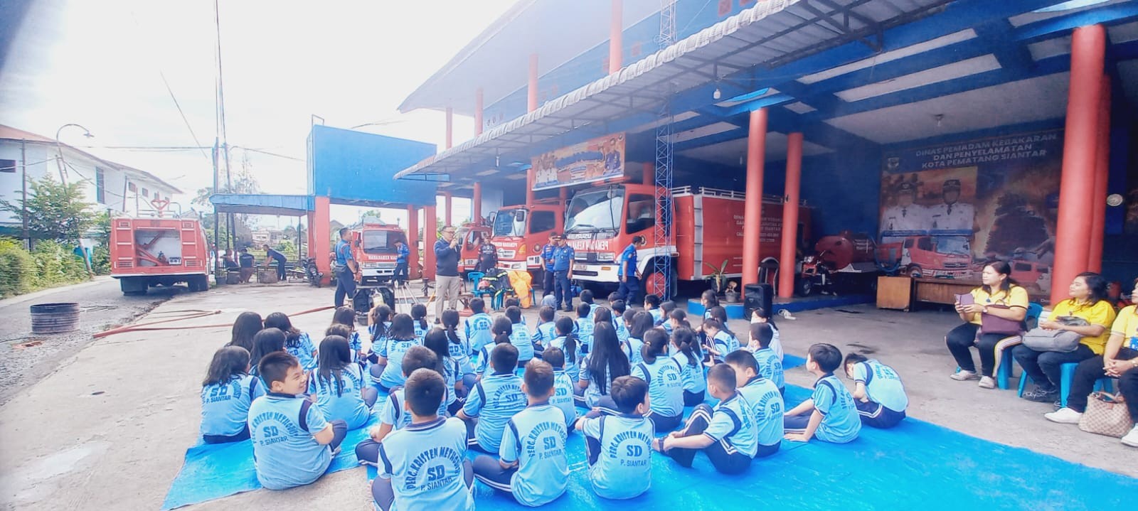 Simulasi Pencegahan dan Penanggulangan Pemadaman Kebakaran kepada Sekolah SD Methodist Pematangsiant