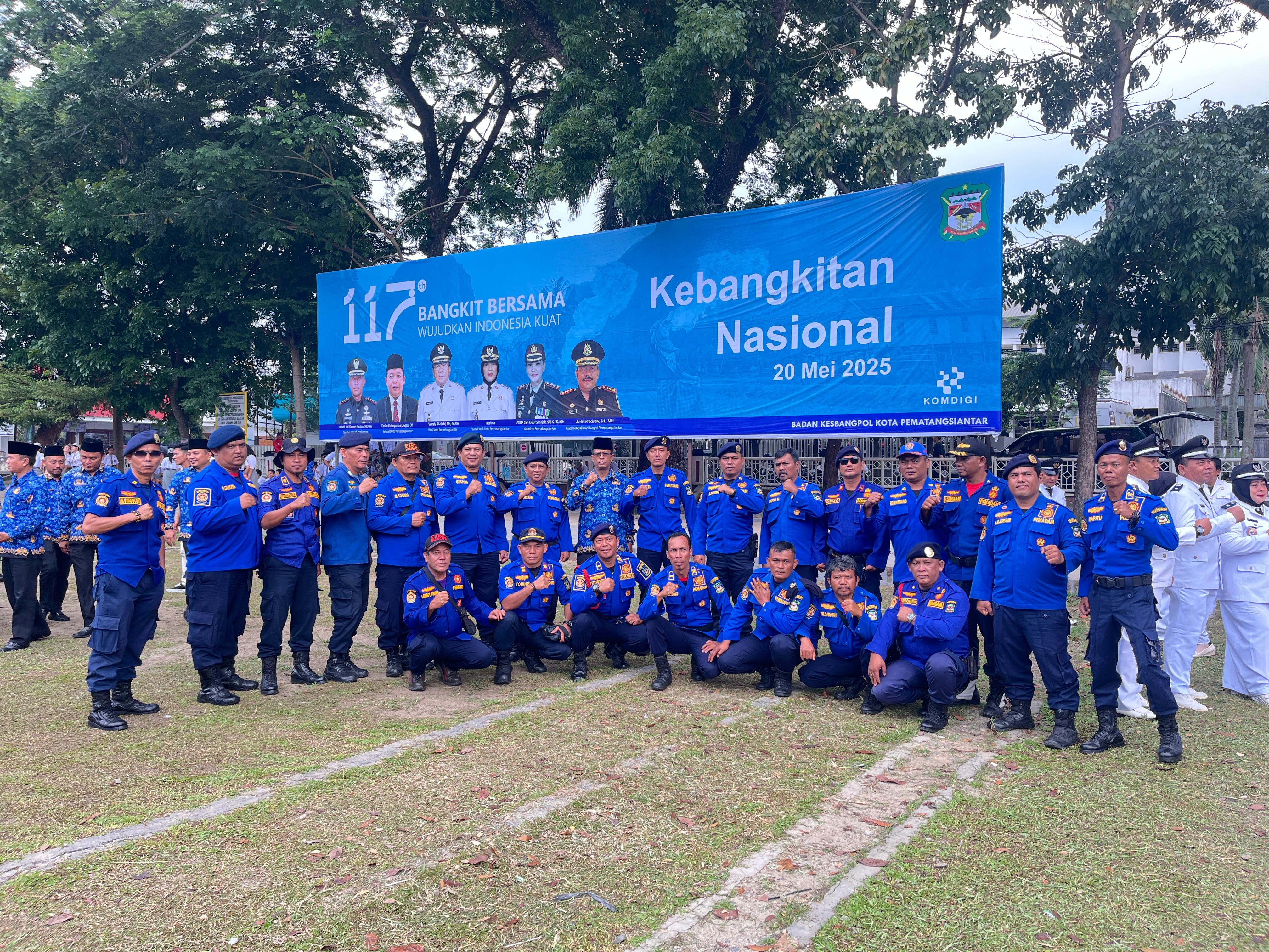 Personil Dinas Pemadam Kebakaran dan Penyelamatan Mengikuti Upacara Hari Kebangkitan Nasional 2025