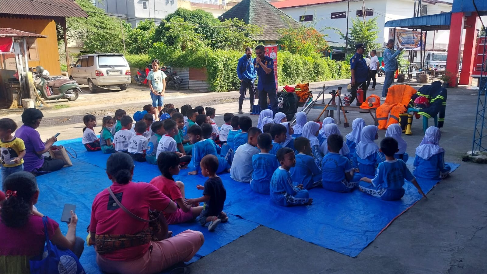 Simulasi Pencegahan dan Penanggulangan Pemadaman Kebakaran kepada Sekolah Shabat Ceria dan TK HKBP.
