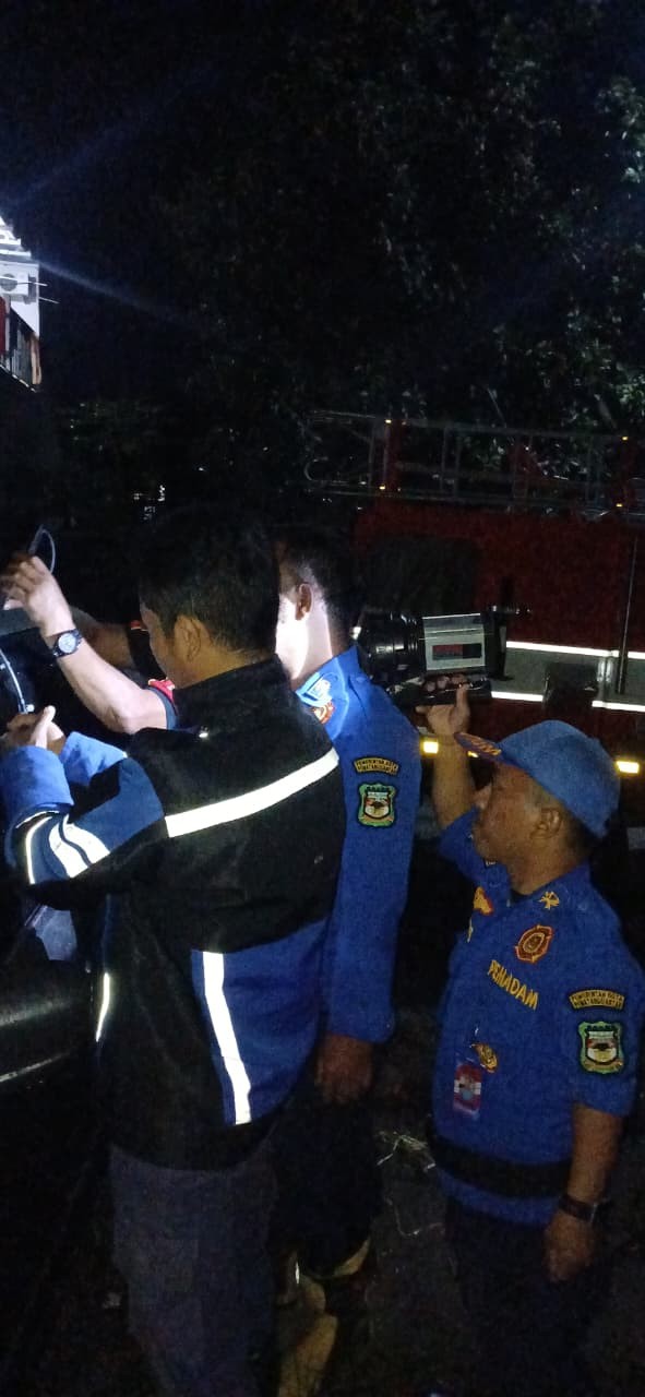 evakuasi   mobil yg terkunci di  Jl. Pdt J.Wismar Saragih Gg Karsim