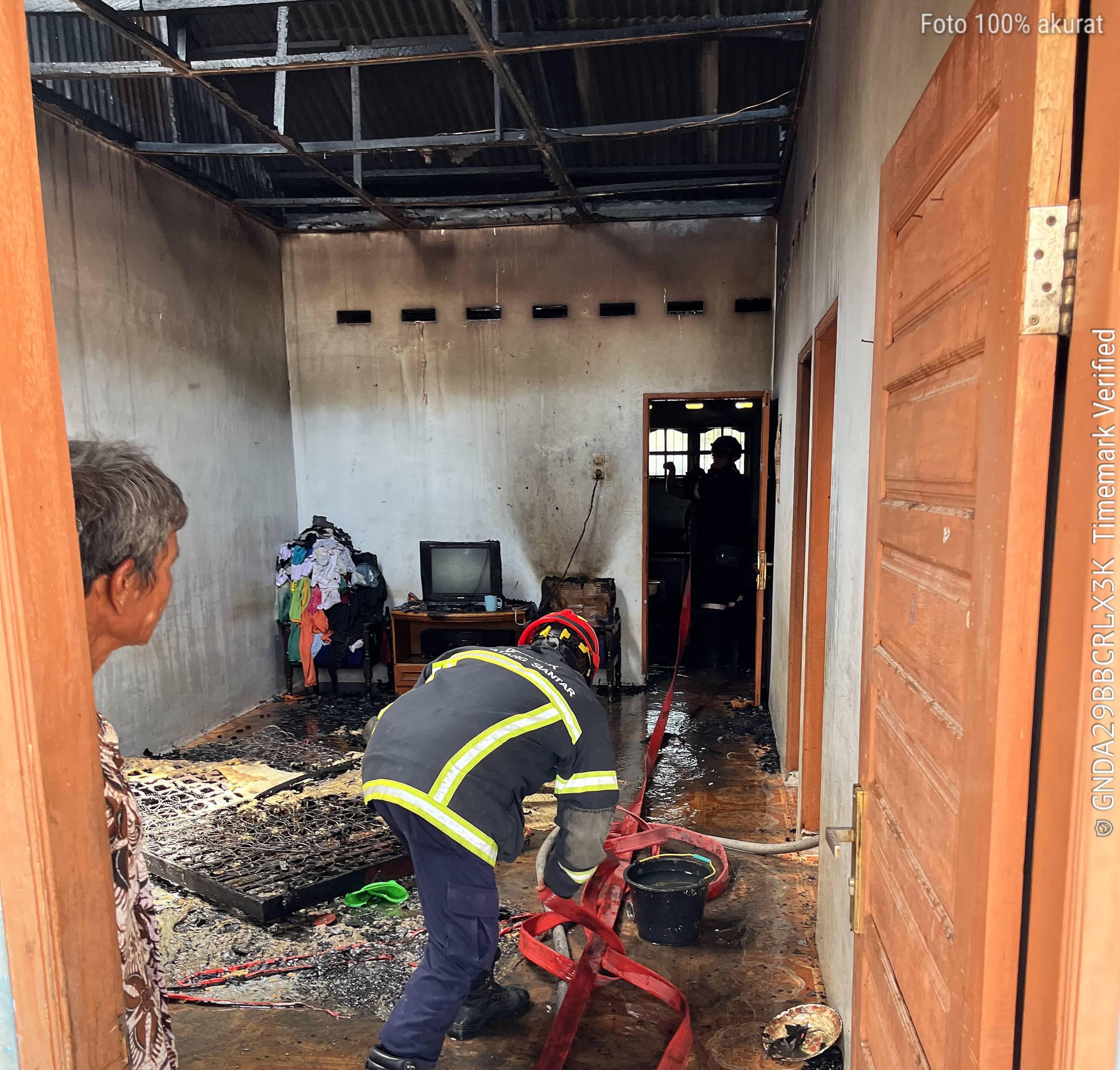 pemadaman kebakaran rumah di   Jl. Asahan Km.5 Gg. Subur