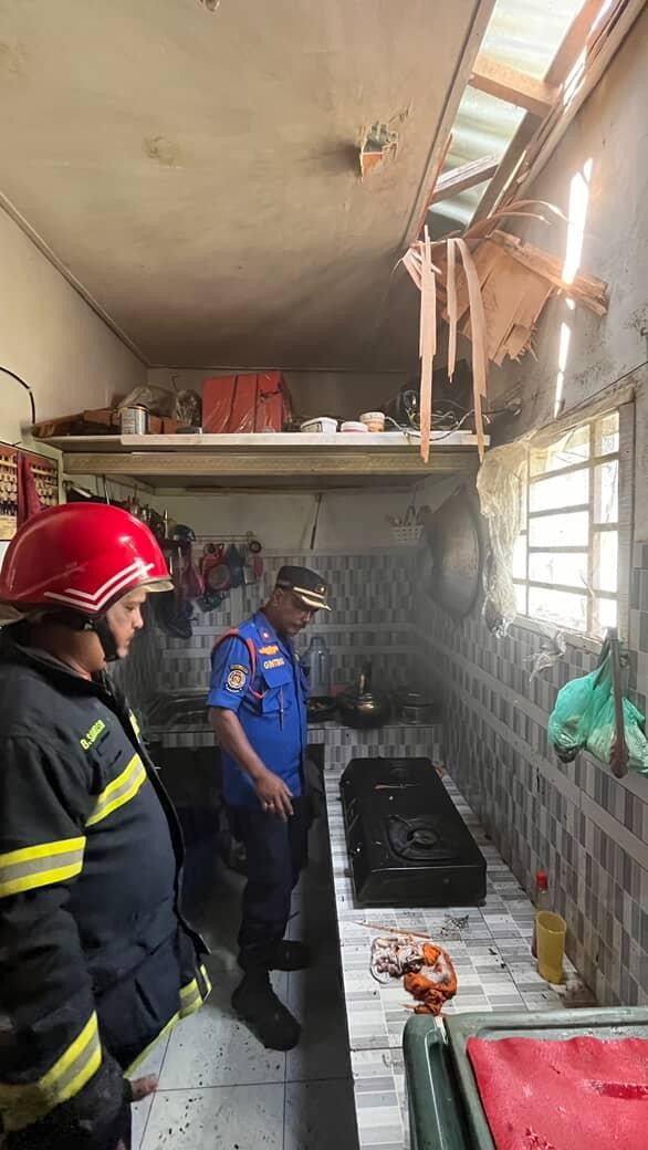 menerima infromasi adanya Kebakaran rumah di  Jl. Tanjung Pinggir